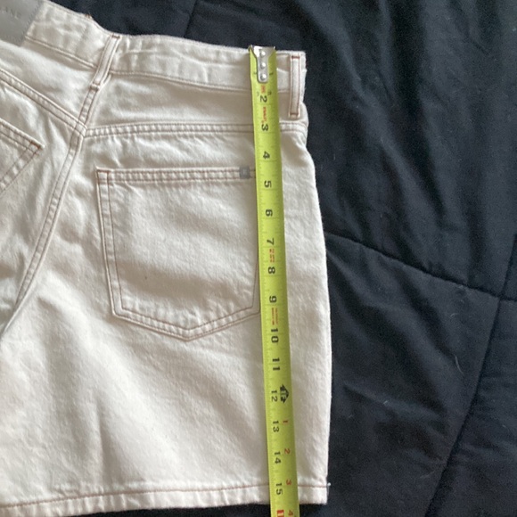 Everlane The A-Line Denim Short in Ecru - Picture 7 of 10
